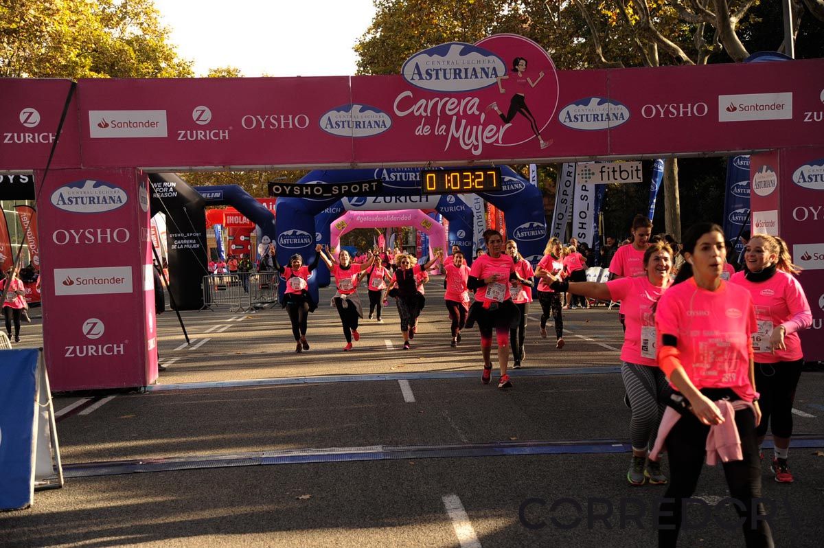 Llegada de la Carrera de la Mujer de Barcelona (ARCO DERECHO 26)