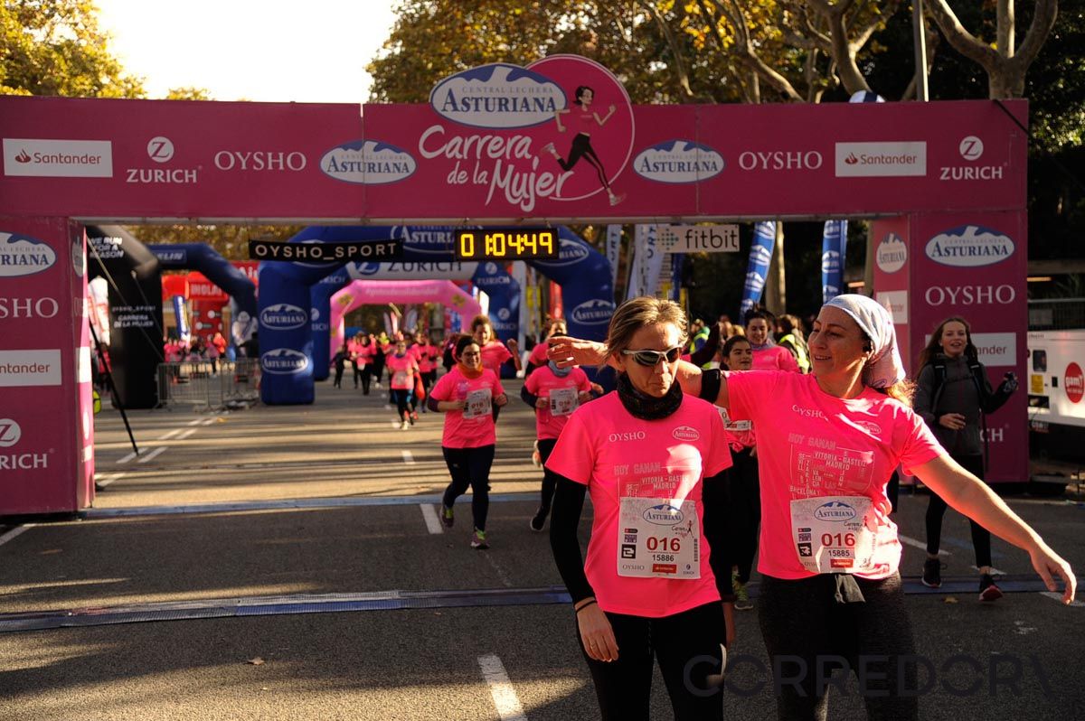 Llegada de la Carrera de la Mujer de Barcelona (ARCO DERECHO 28)