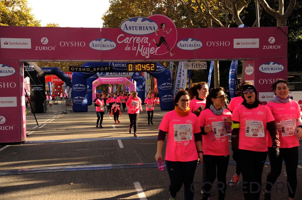 Llegada de la Carrera de la Mujer de Barcelona (ARCO DERECHO 28)