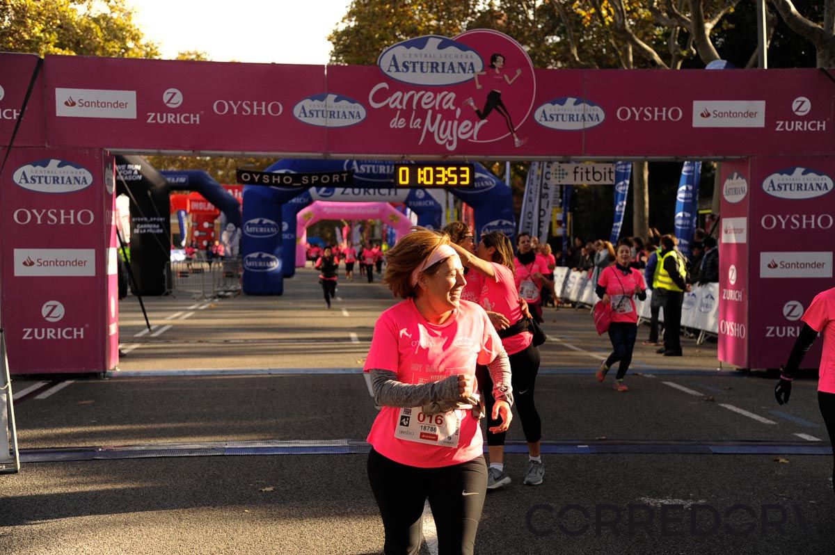 Llegada de la Carrera de la Mujer de Barcelona (ARCO DERECHO 27)