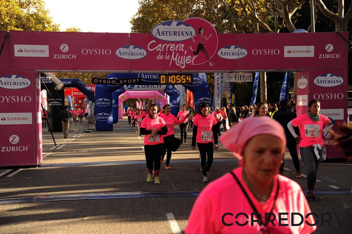 Llegada de la Carrera de la Mujer de Barcelona (ARCO DERECHO 30)
