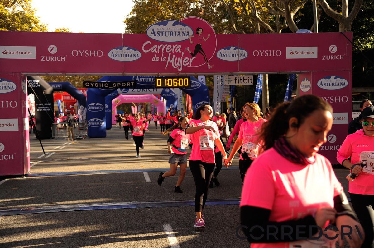 Llegada de la Carrera de la Mujer de Barcelona (ARCO DERECHO 30)