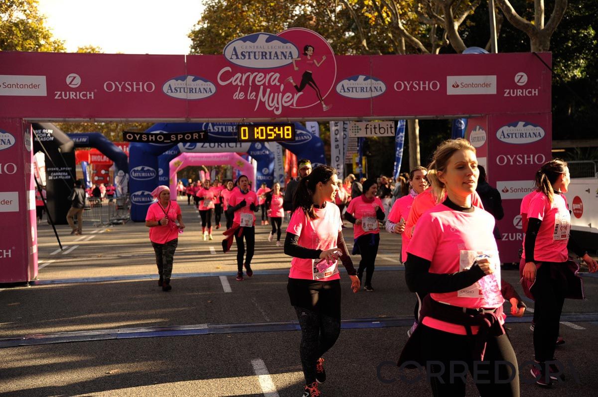 Llegada de la Carrera de la Mujer de Barcelona (ARCO DERECHO 30)