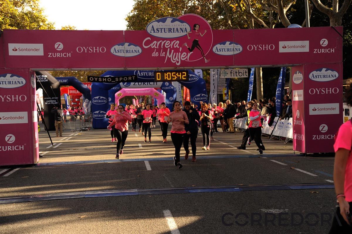 Llegada de la Carrera de la Mujer de Barcelona (ARCO DERECHO 30)