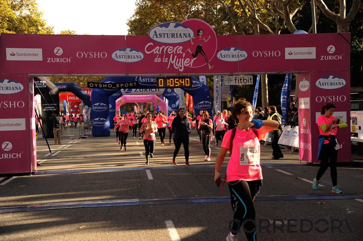 Llegada de la Carrera de la Mujer de Barcelona (ARCO DERECHO 30)