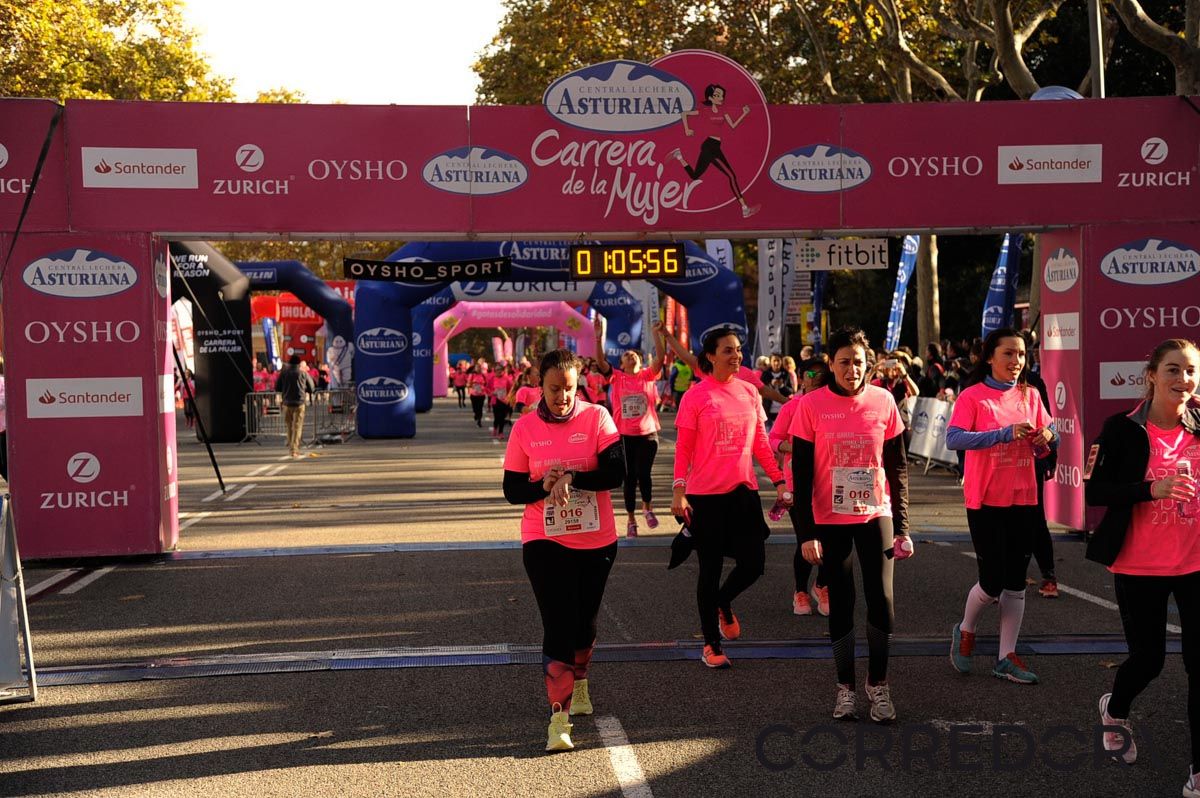 Llegada de la Carrera de la Mujer de Barcelona (ARCO DERECHO 30)