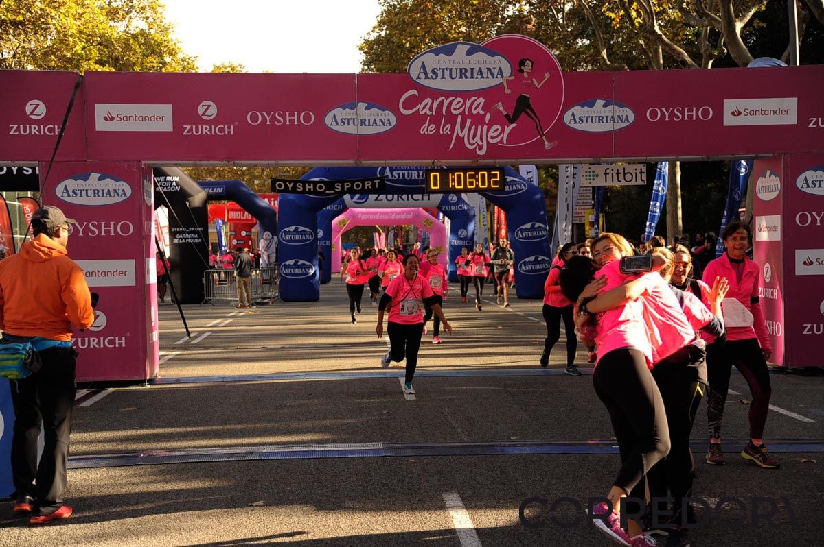 Llegada de la Carrera de la Mujer de Barcelona (ARCO DERECHO 30)