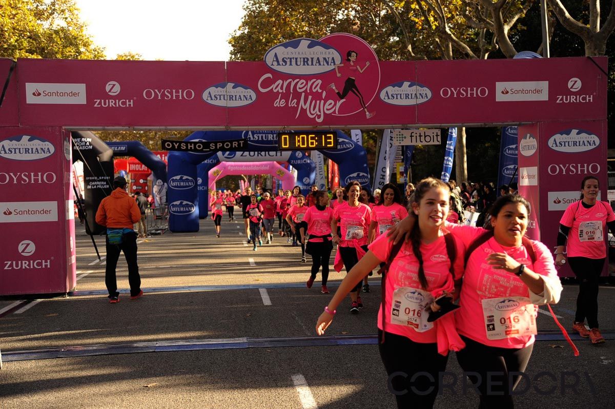 Llegada de la Carrera de la Mujer de Barcelona (ARCO DERECHO 30)