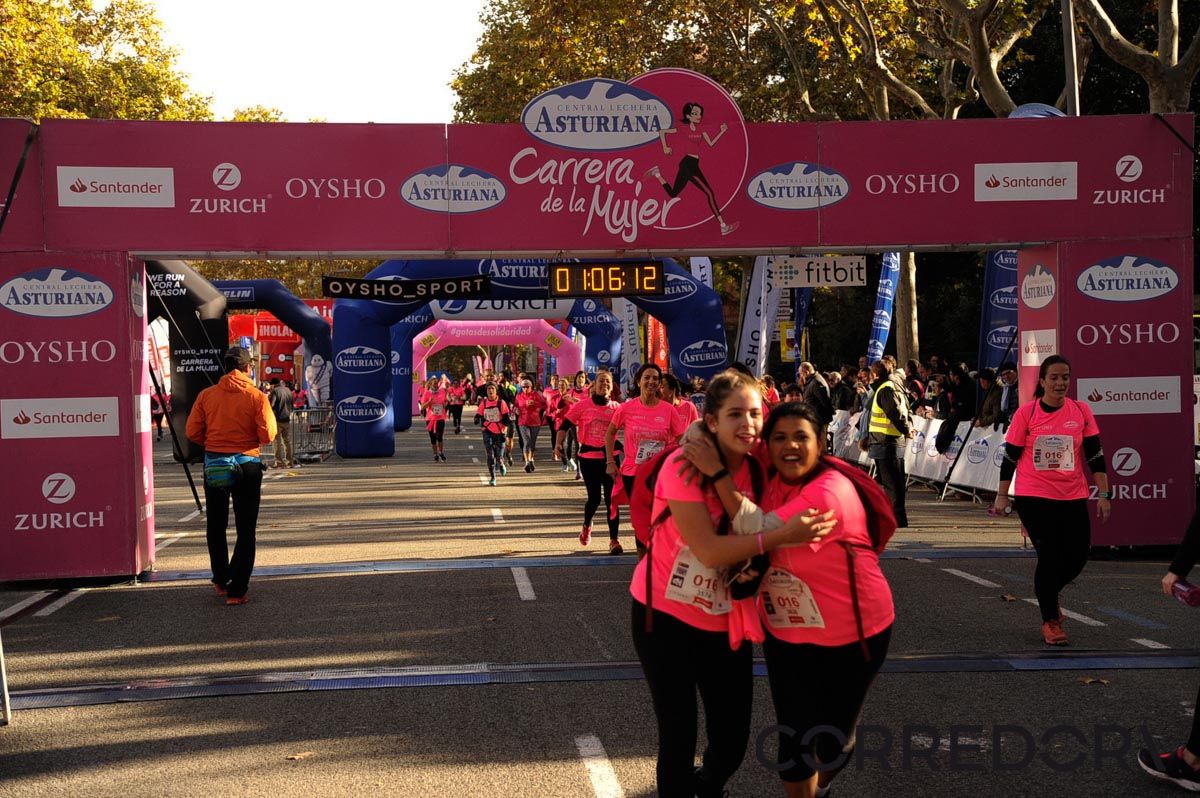 Llegada de la Carrera de la Mujer de Barcelona (ARCO DERECHO 30)