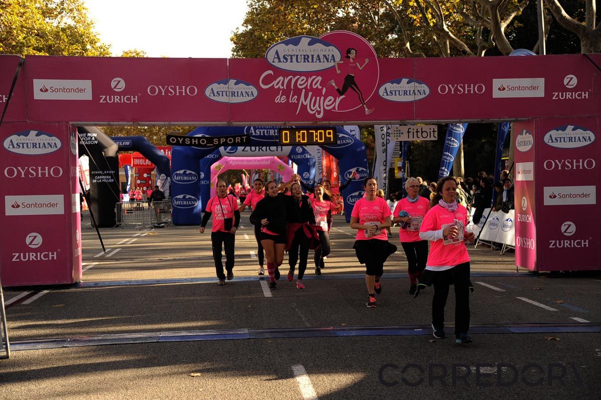 Llegada de la Carrera de la Mujer de Barcelona (ARCO DERECHO 32)