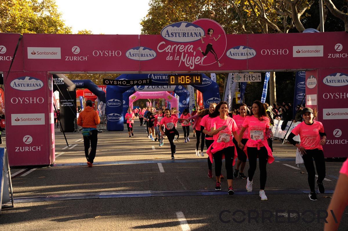 Llegada de la Carrera de la Mujer de Barcelona (ARCO DERECHO 30)