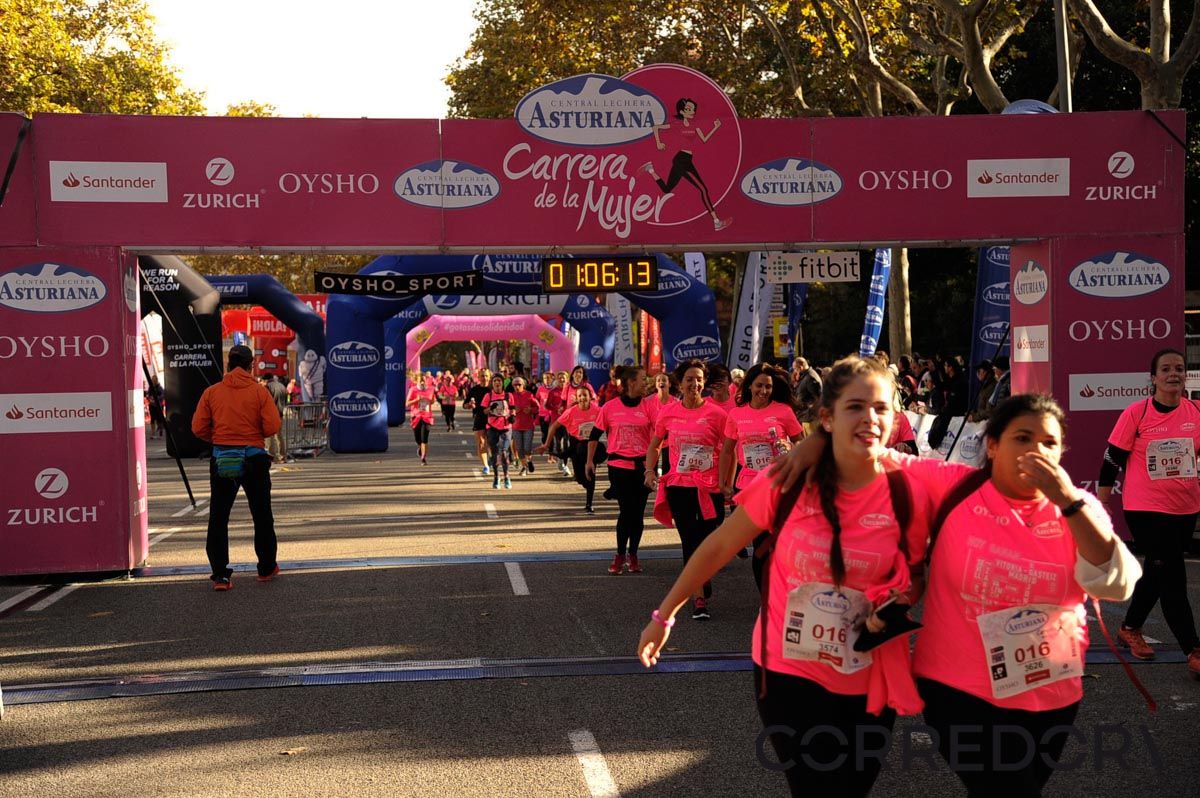 Llegada de la Carrera de la Mujer de Barcelona (ARCO DERECHO 30)