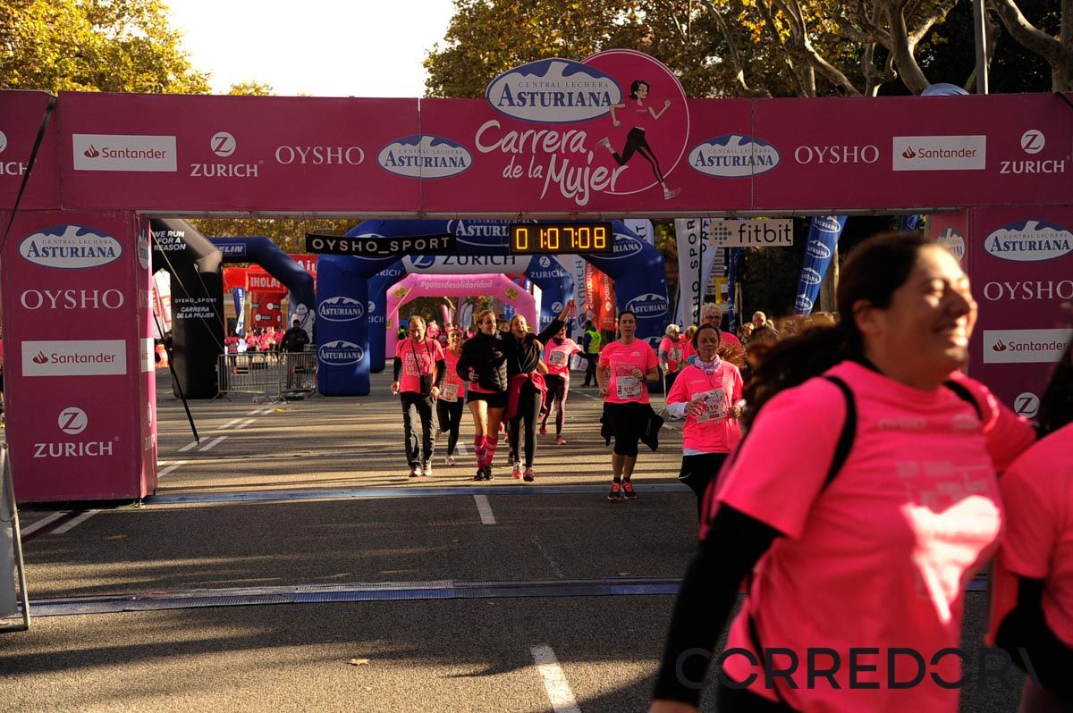 Llegada de la Carrera de la Mujer de Barcelona (ARCO DERECHO 32)