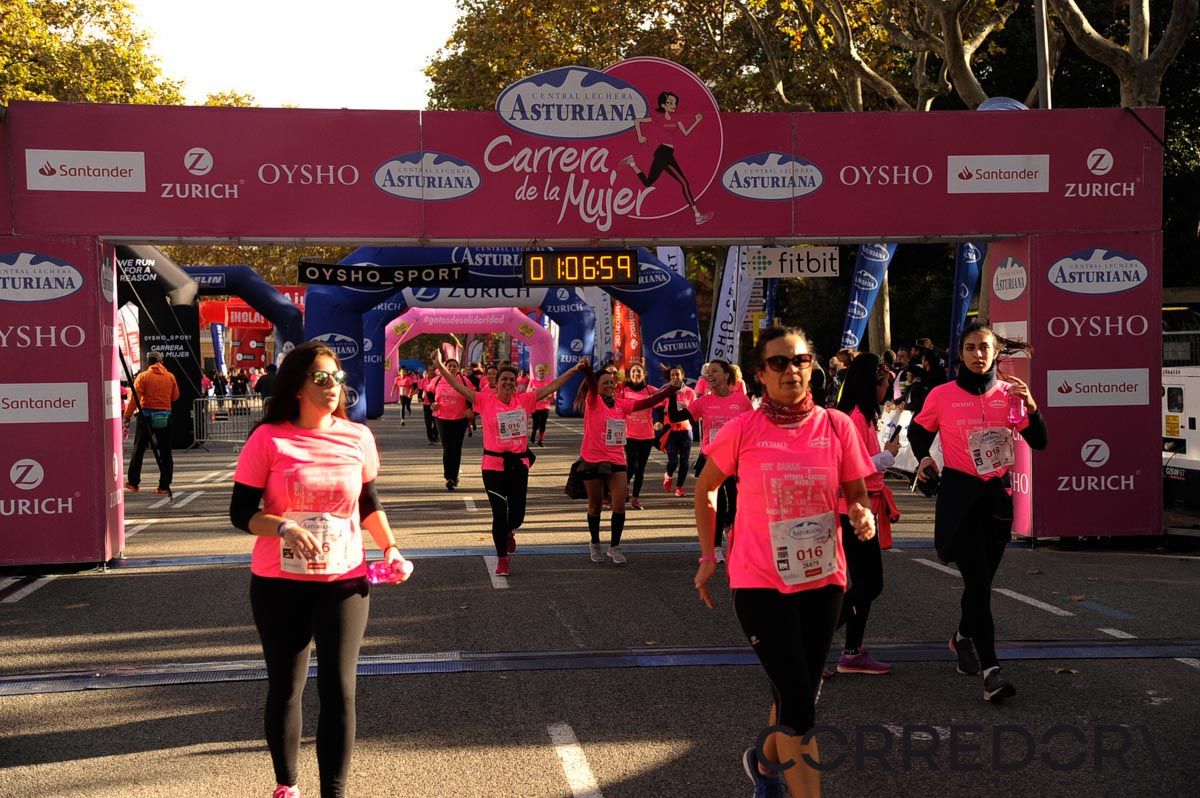 Llegada de la Carrera de la Mujer de Barcelona (ARCO DERECHO 32)
