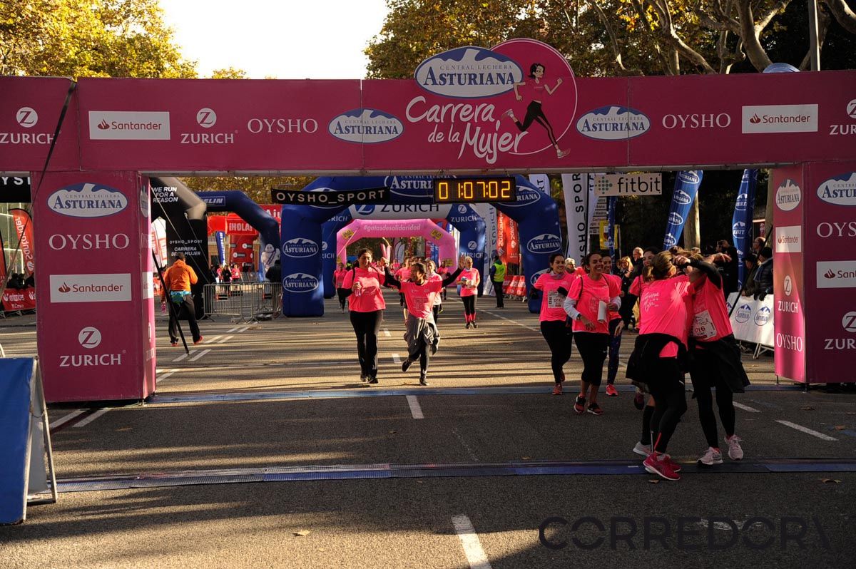 Llegada de la Carrera de la Mujer de Barcelona (ARCO DERECHO 32)