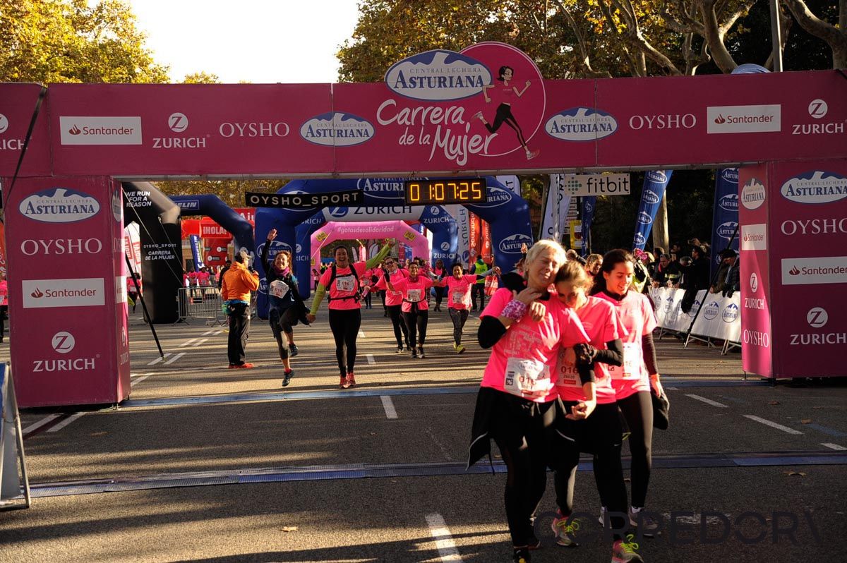 Llegada de la Carrera de la Mujer de Barcelona (ARCO DERECHO 32)