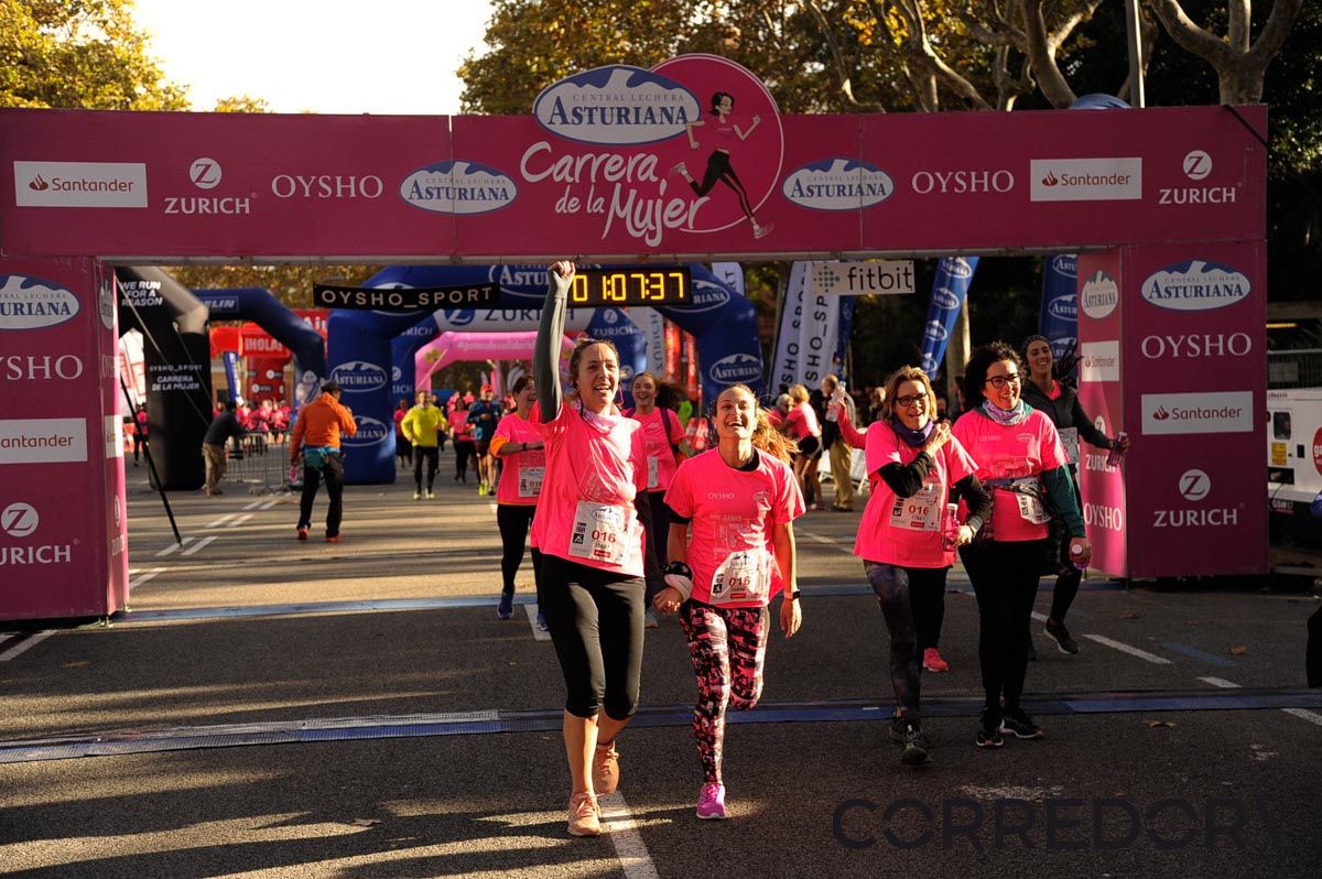 Llegada de la Carrera de la Mujer de Barcelona (ARCO DERECHO 32)