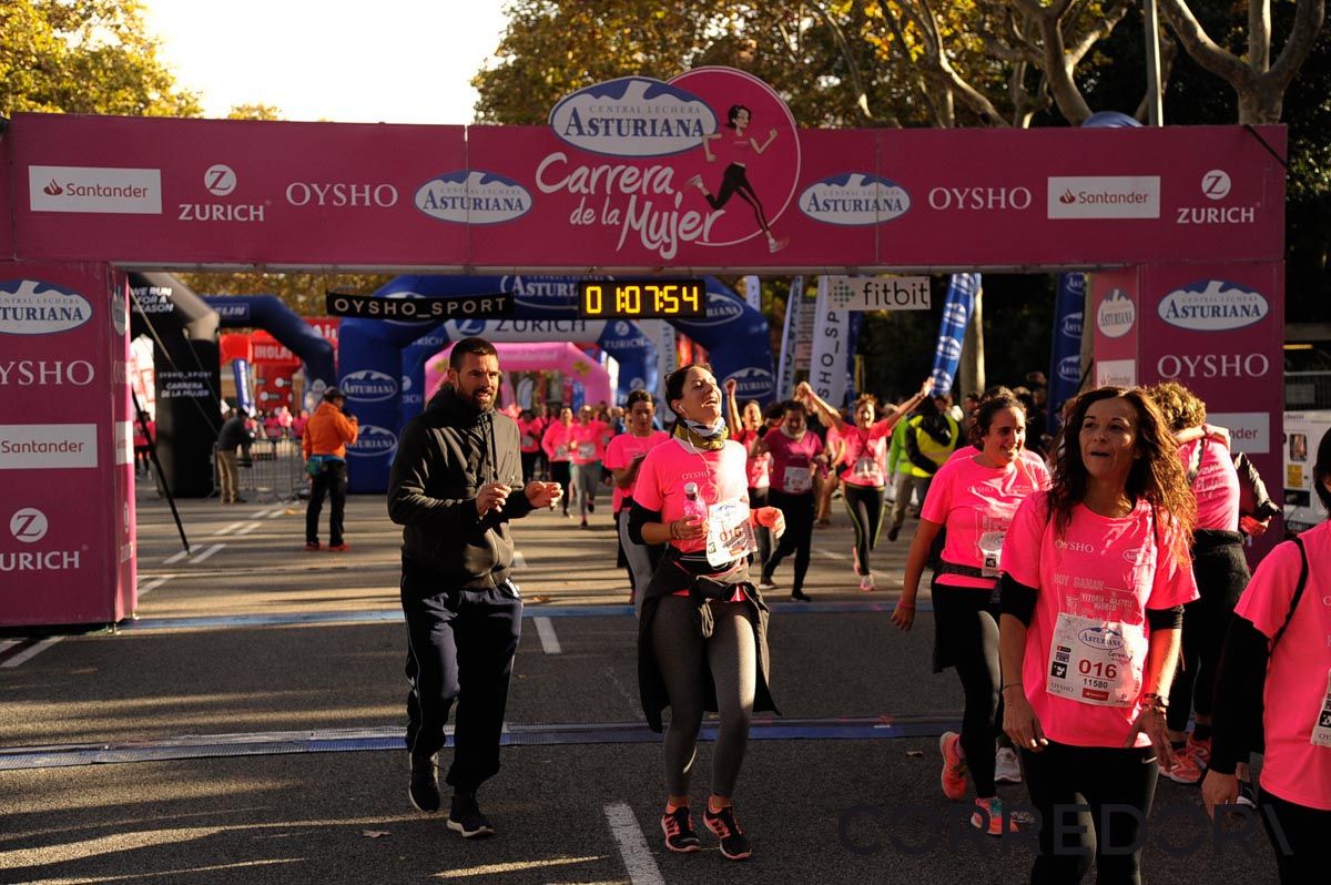 Llegada de la Carrera de la Mujer de Barcelona (ARCO DERECHO 33)