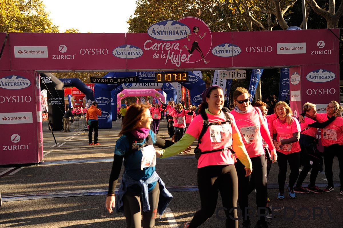 Llegada de la Carrera de la Mujer de Barcelona (ARCO DERECHO 32)