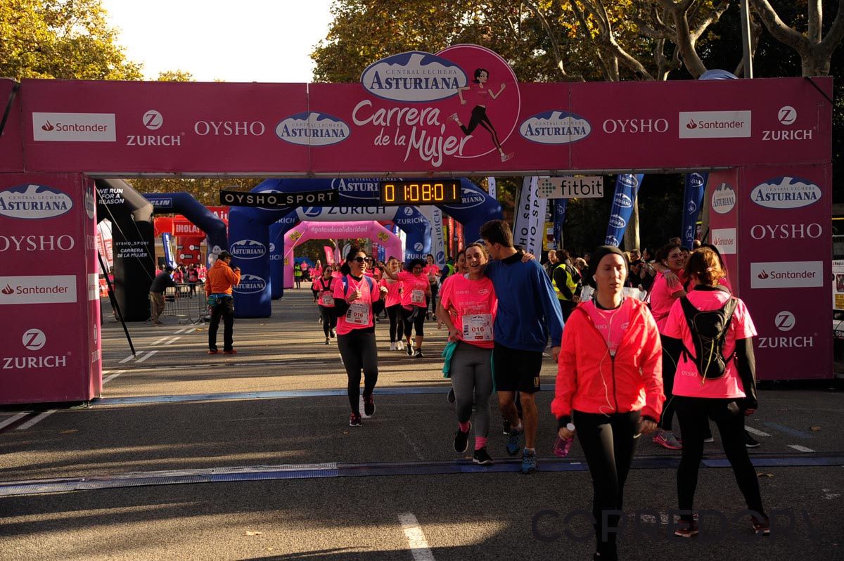 Llegada de la Carrera de la Mujer de Barcelona (ARCO DERECHO 33)