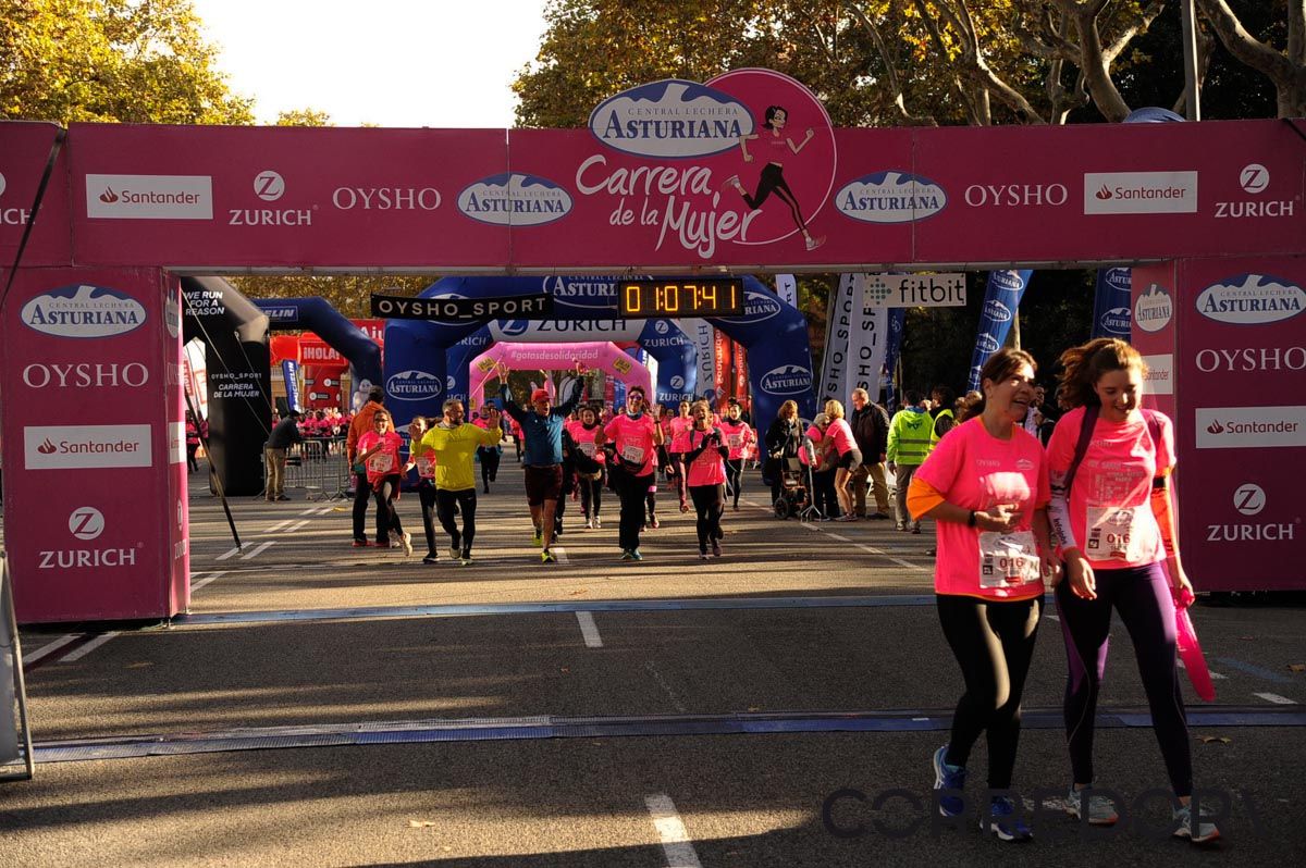 Llegada de la Carrera de la Mujer de Barcelona (ARCO DERECHO 32)