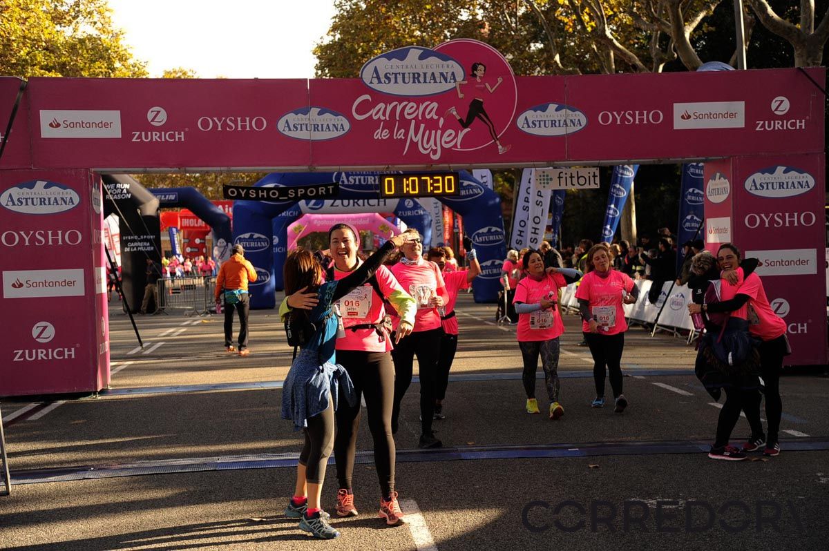 Llegada de la Carrera de la Mujer de Barcelona (ARCO DERECHO 32)