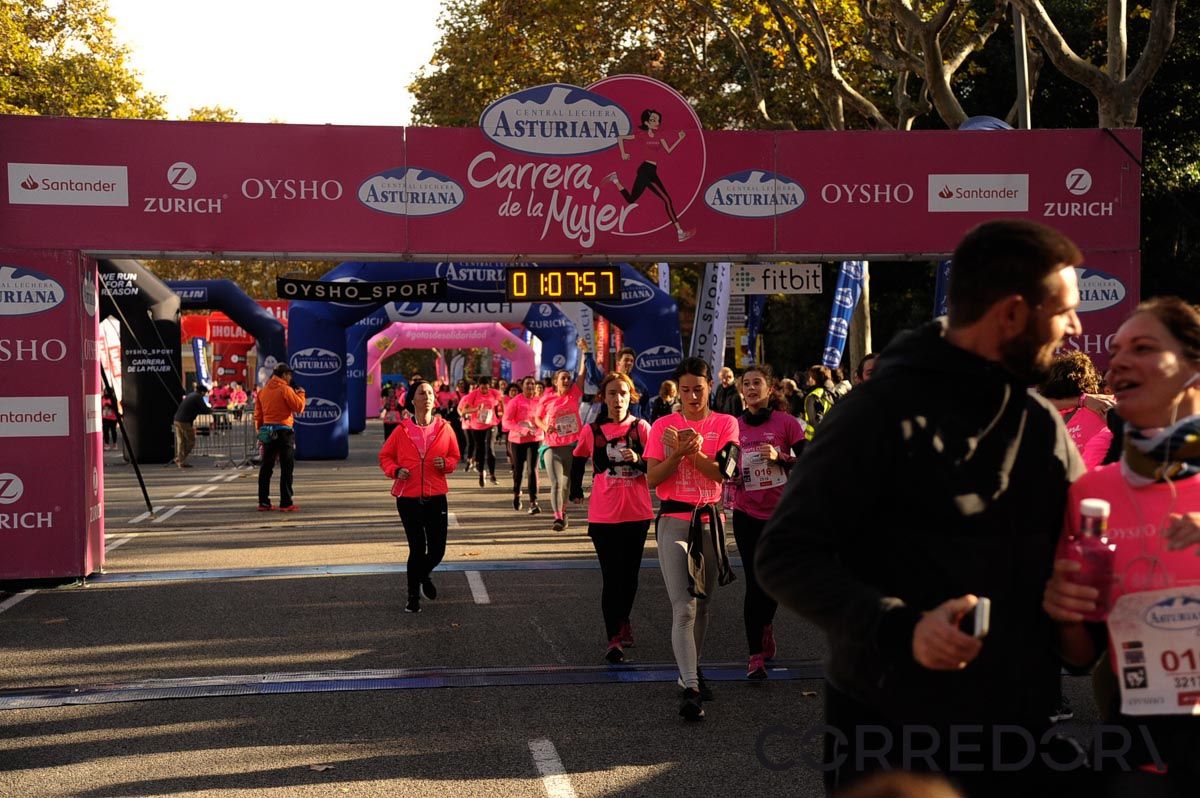 Llegada de la Carrera de la Mujer de Barcelona (ARCO DERECHO 33)