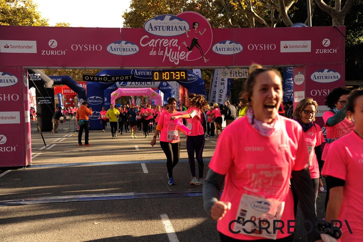 Llegada de la Carrera de la Mujer de Barcelona (ARCO DERECHO 32)