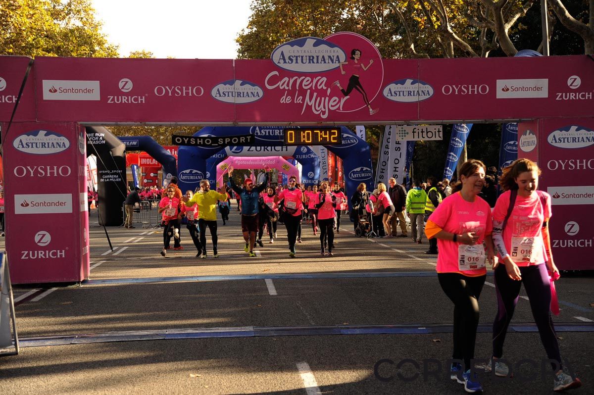 Llegada de la Carrera de la Mujer de Barcelona (ARCO DERECHO 32)