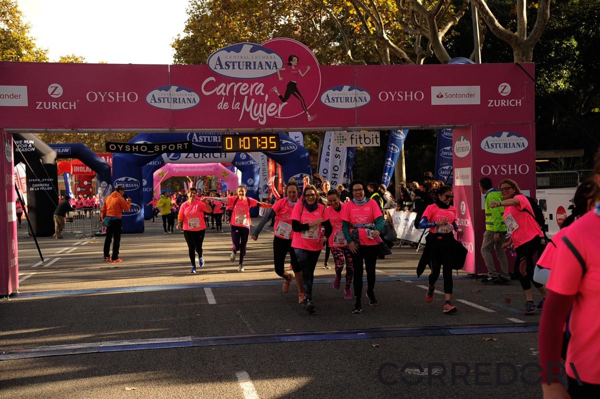 Llegada de la Carrera de la Mujer de Barcelona (ARCO DERECHO 32)