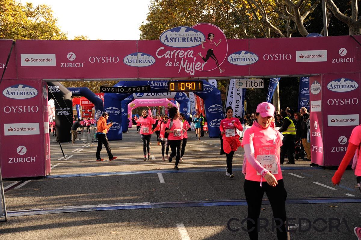 Llegada de la Carrera de la Mujer de Barcelona (ARCO DERECHO 34)