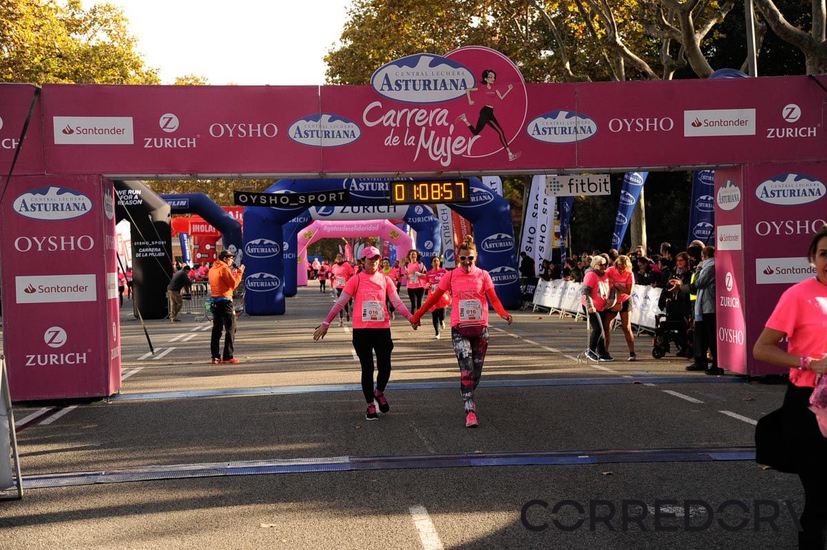 Llegada de la Carrera de la Mujer de Barcelona (ARCO DERECHO 34)
