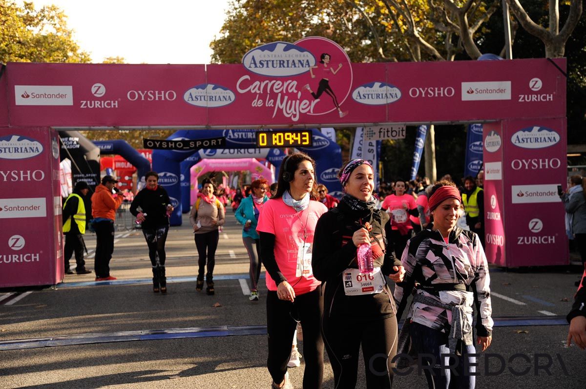 Llegada de la Carrera de la Mujer de Barcelona (ARCO DERECHO 35)