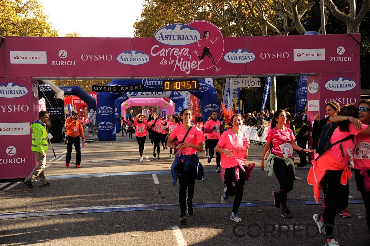 Llegada de la Carrera de la Mujer de Barcelona (ARCO DERECHO 36)