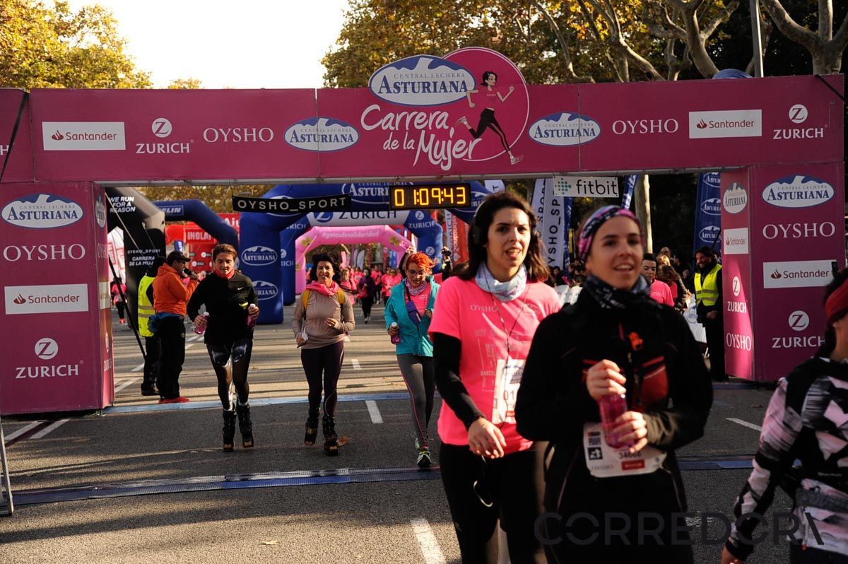 Llegada de la Carrera de la Mujer de Barcelona (ARCO DERECHO 35)