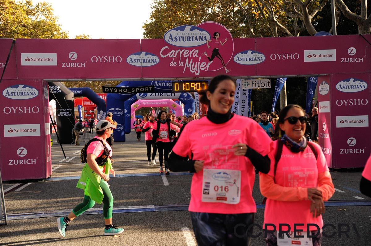 Llegada de la Carrera de la Mujer de Barcelona (ARCO DERECHO 35)