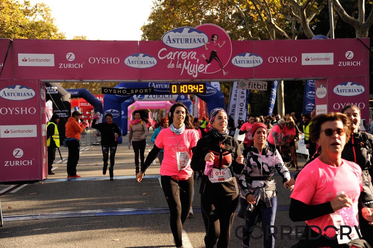 Llegada de la Carrera de la Mujer de Barcelona (ARCO DERECHO 35)