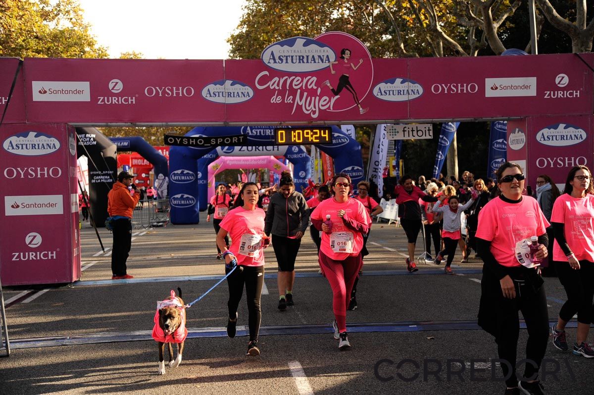 Llegada de la Carrera de la Mujer de Barcelona (ARCO DERECHO 35)