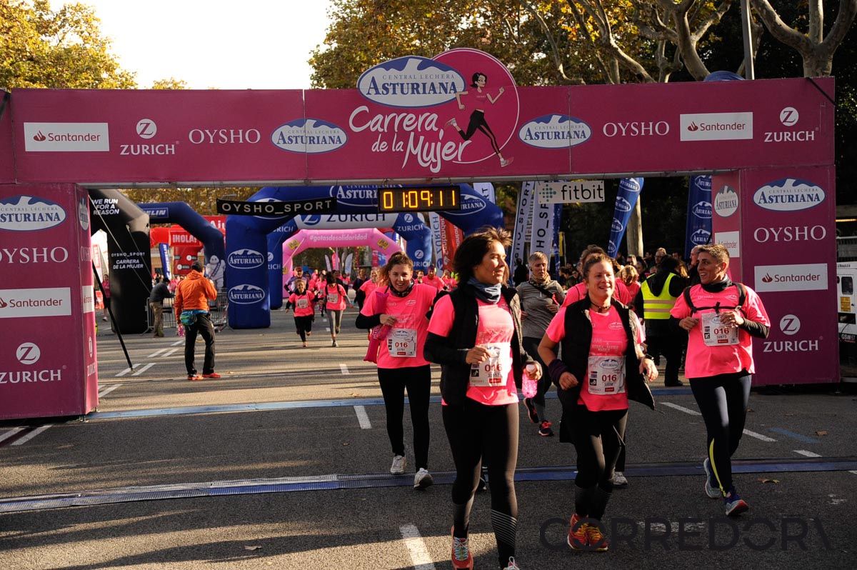 Llegada de la Carrera de la Mujer de Barcelona (ARCO DERECHO 35)