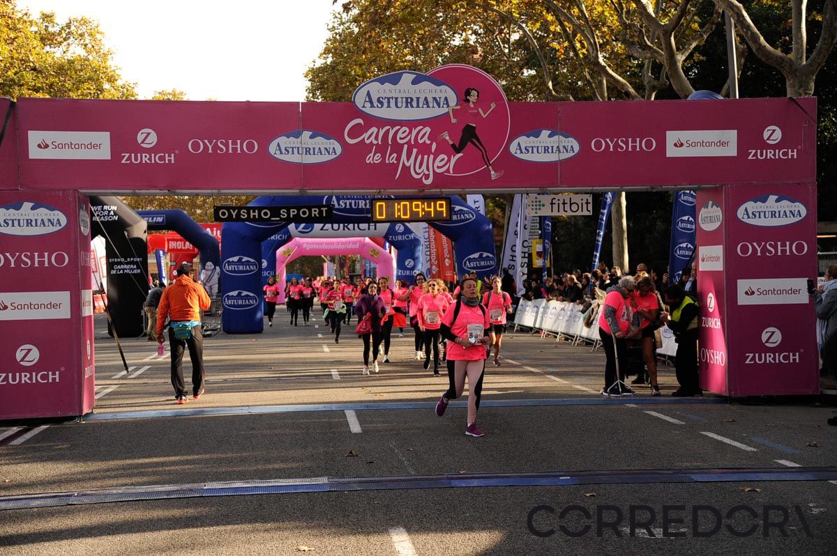 Llegada de la Carrera de la Mujer de Barcelona (ARCO DERECHO 35)