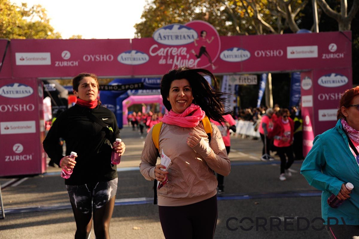 Llegada de la Carrera de la Mujer de Barcelona (ARCO DERECHO 35)