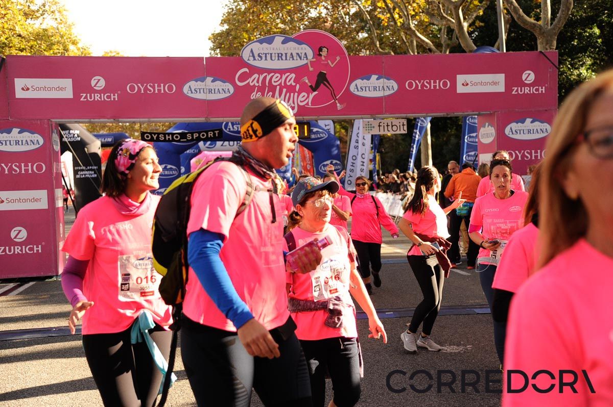 Llegada de la Carrera de la Mujer de Barcelona (ARCO DERECHO 38)