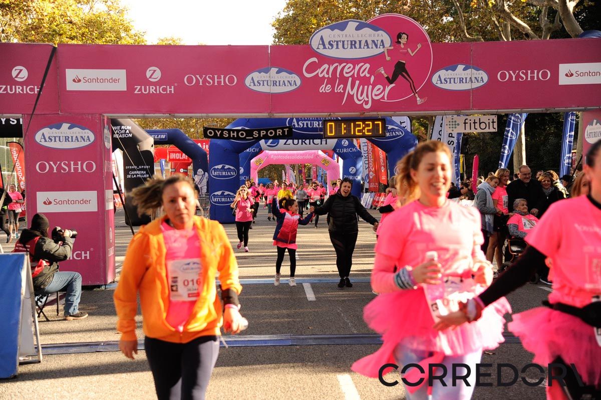 Llegada de la Carrera de la Mujer de Barcelona (ARCO DERECHO 40)