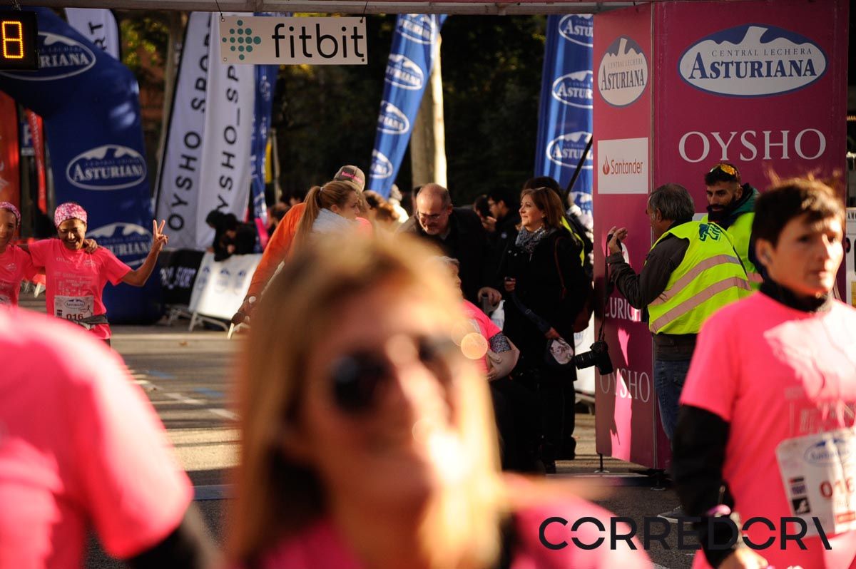 Llegada de la Carrera de la Mujer de Barcelona (ARCO DERECHO 40)
