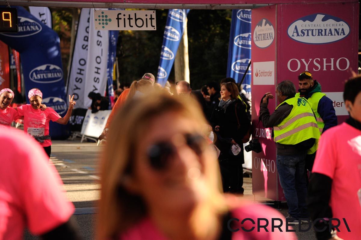 Llegada de la Carrera de la Mujer de Barcelona (ARCO DERECHO 40)