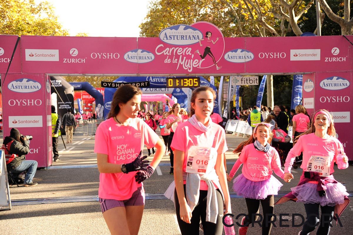 Llegada de la Carrera de la Mujer de Barcelona (ARCO DERECHO 40)
