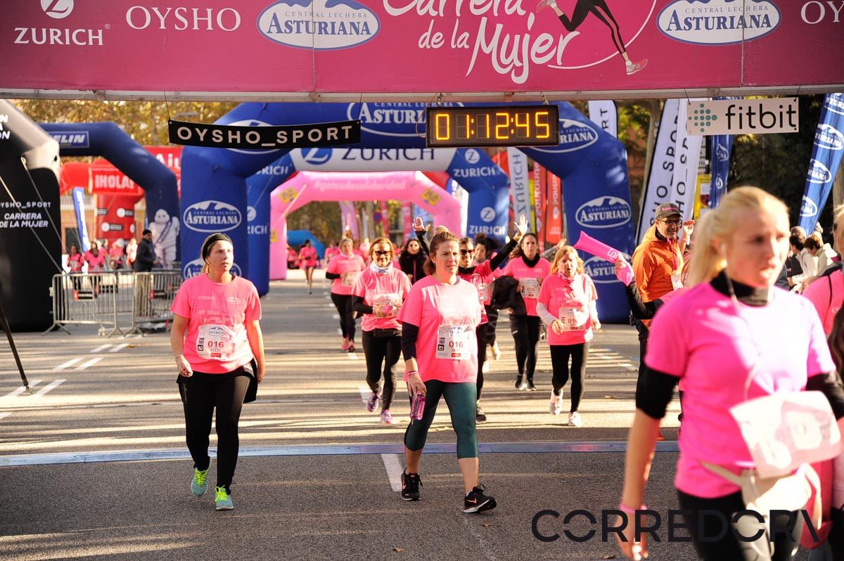 Llegada de la Carrera de la Mujer de Barcelona (ARCO DERECHO 40)