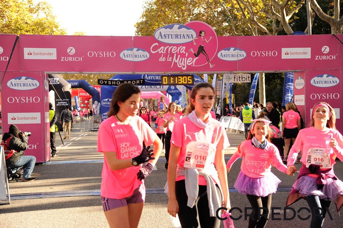 Llegada de la Carrera de la Mujer de Barcelona (ARCO DERECHO 40)