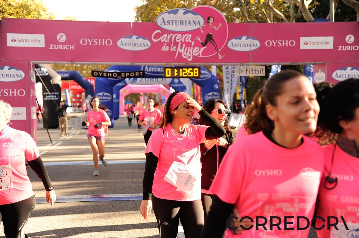 Llegada de la Carrera de la Mujer de Barcelona (ARCO DERECHO 40)