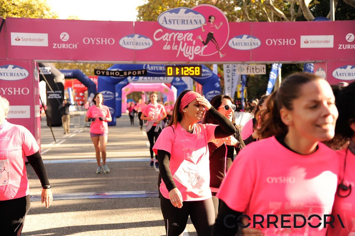 Llegada de la Carrera de la Mujer de Barcelona (ARCO DERECHO 40)